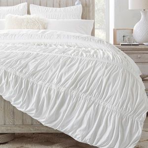 Pottery Barn Teen white comforter